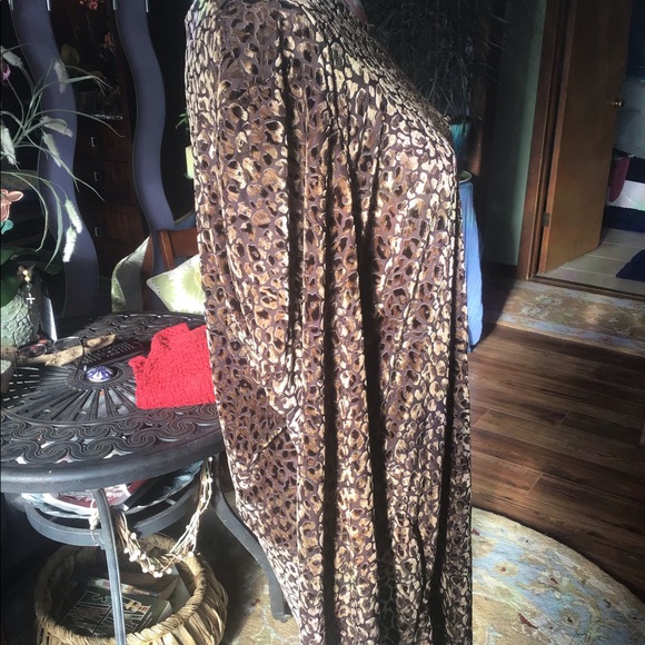 Top - Picture 2 of 3